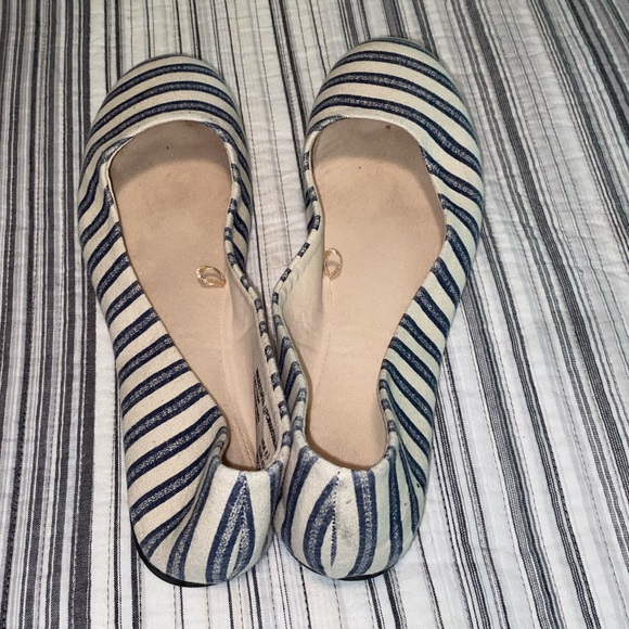 Women's Basic Slip On Casual Shoes Ballet Style White Blue Stripe Sz 8.5 - Picture 5 of 13